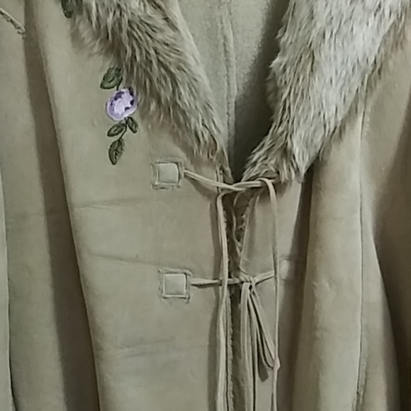 Suede Leather Waist Jacket - Picture 2 of 3